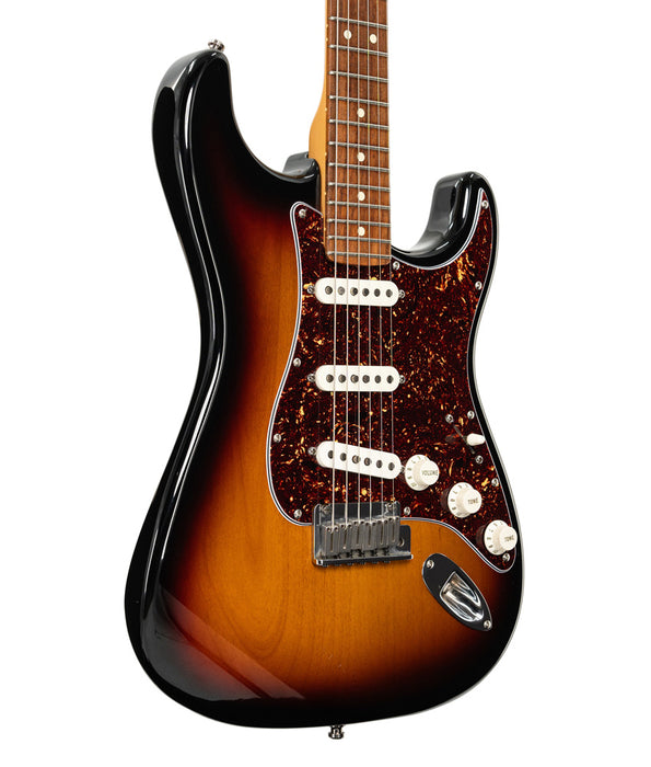 Pre-Owned 2000 Fender American Stratocaster w/ Original Hardshell Case | Used
