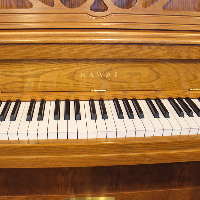 Kawai 606SPO Light Oak Console Piano w bench