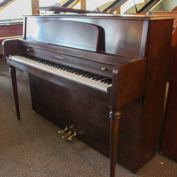 Yamaha M425 Mahogany Upright Furniture Console Piano