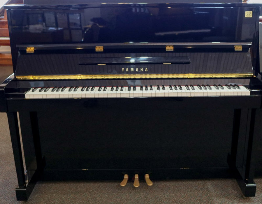Yamaha T121 48" Polished Ebony Upright Piano | Used