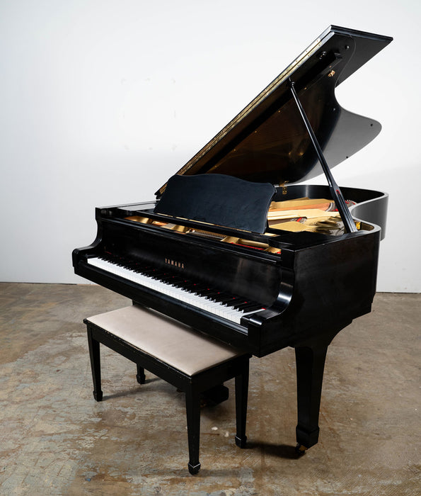 Yamaha C7 Grand Piano (1983) | Satin Ebony | Refurbished