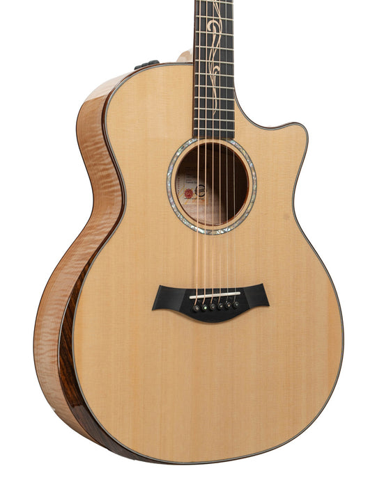 Pre-Owned Taylor Custom Grand Auditorium Spruce Top/Maple Acoustic-Electric Guitar | Used