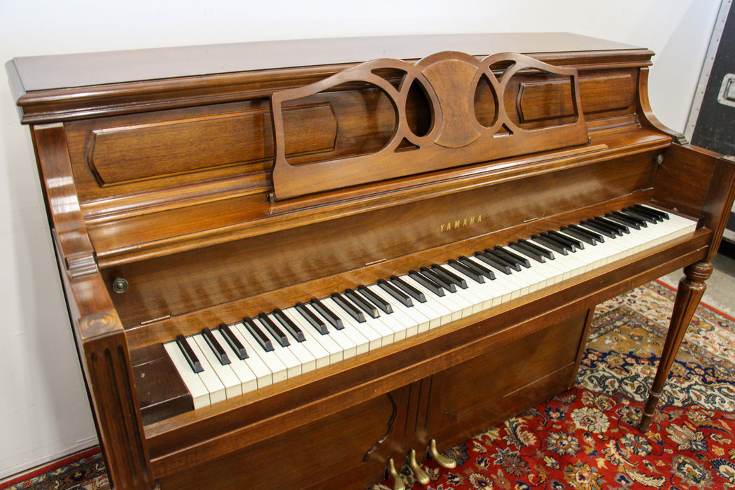 Yamaha M213 Furniture Console Piano