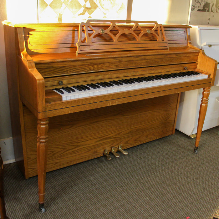 Kawai 502-M Oak Console Piano
