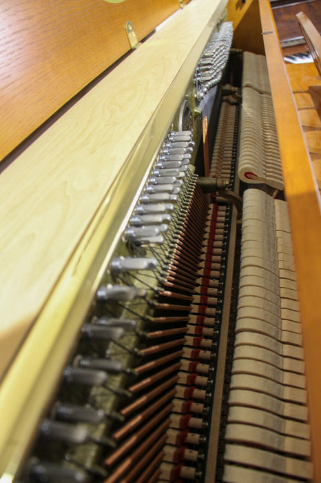 Baldwin 665 Oak Console Upright Piano