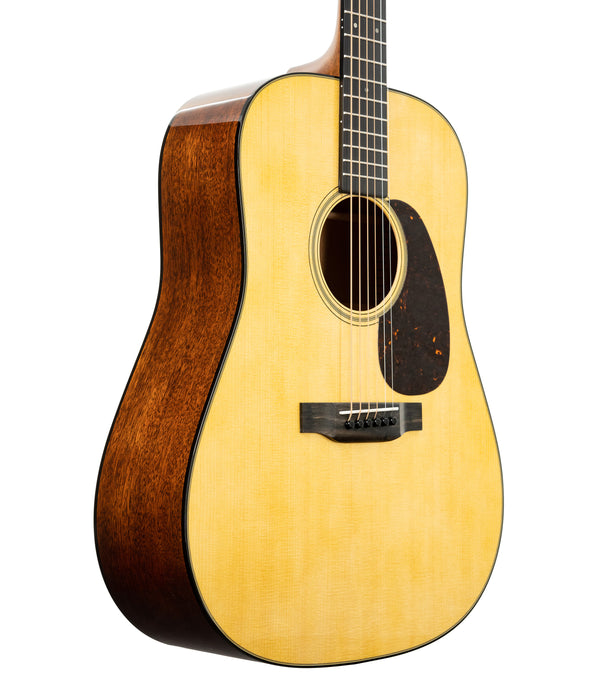 Pre-Owned Martin Standard Series D-18 Spruce/Mahogany Dreadnought Acoustic Guitar | Used