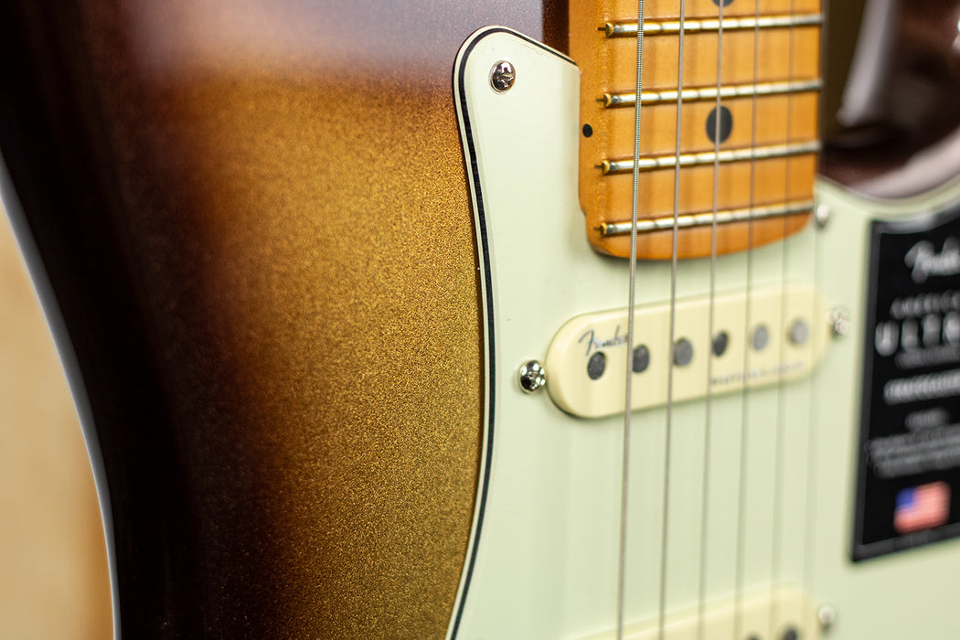 Fender American Ultra Stratocaster, Maple Fingerboard - Mocha Burst