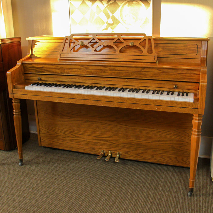 Kawai 43" 502-M Console Piano | Oak