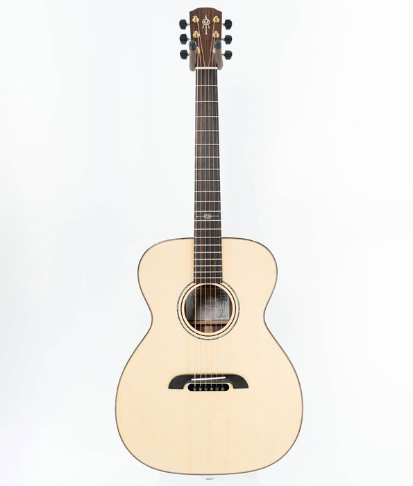 Alvarez Yairi NAMM FYM77 Reserve NAMM Demo Adirondack/ Walnut Acoustic Guitar | New