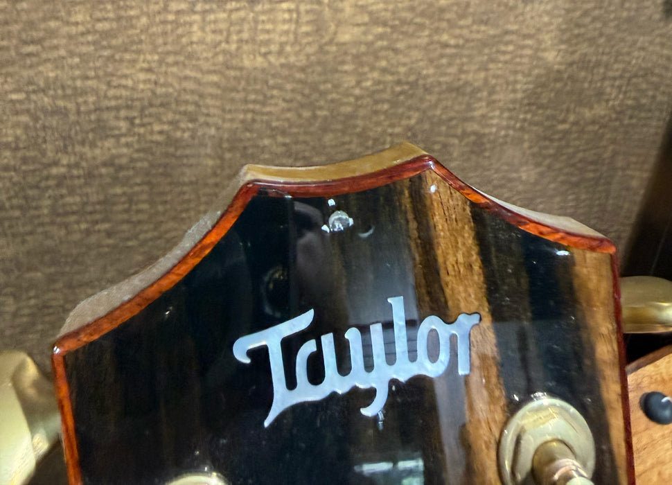 Taylor Custom Grand Auditorium Engelmann Spruce/Maple Acoustic-Electric Guitar